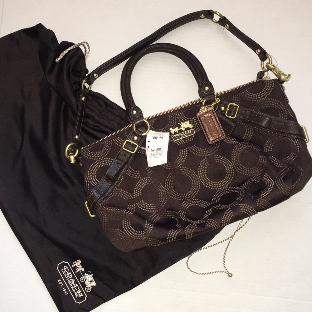 NWT Coach Purse shoulder bag with dust bag | machogany